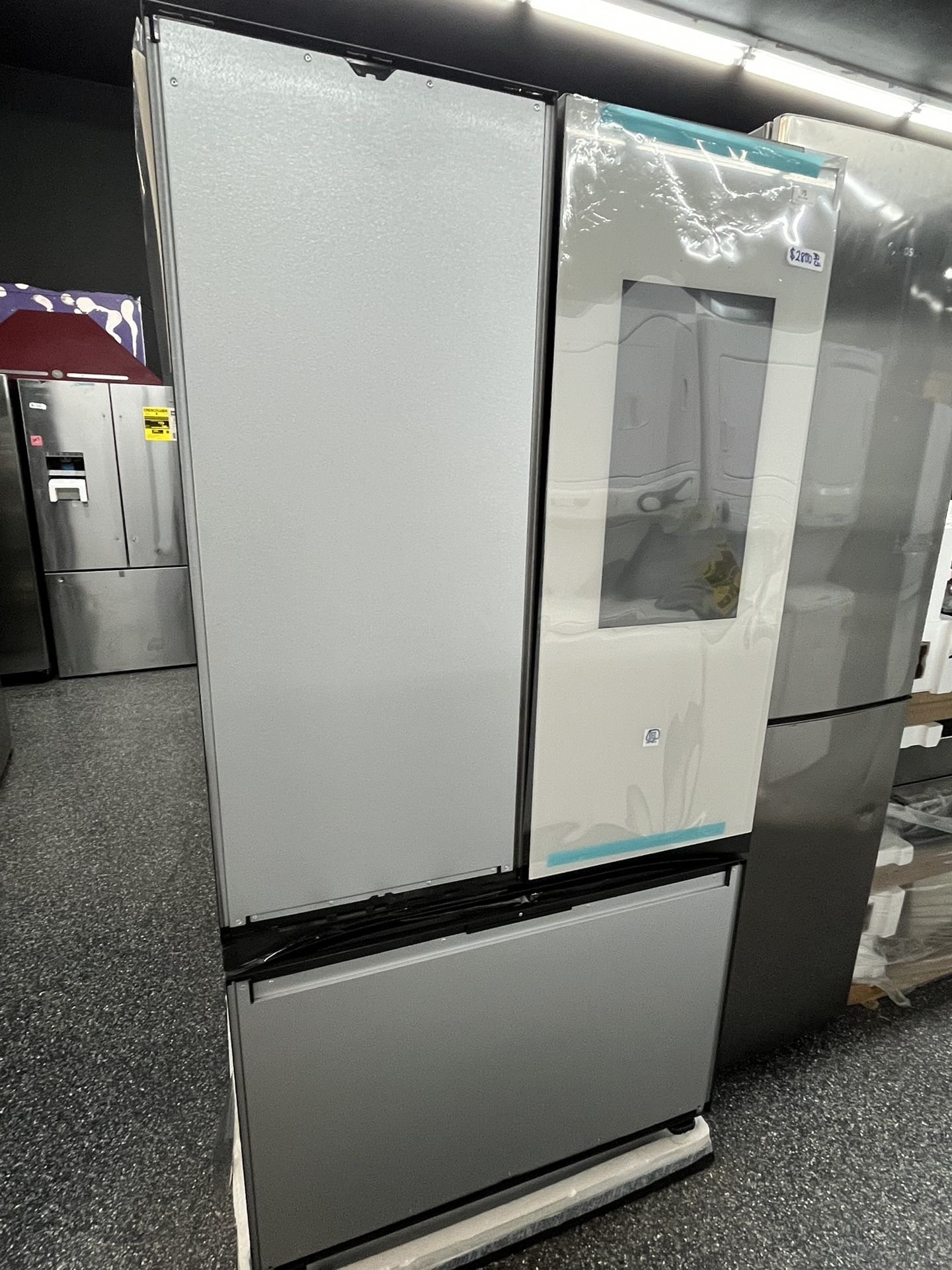 New Samsung Bespoke White Family Hub French Door Fridge Beverage Center