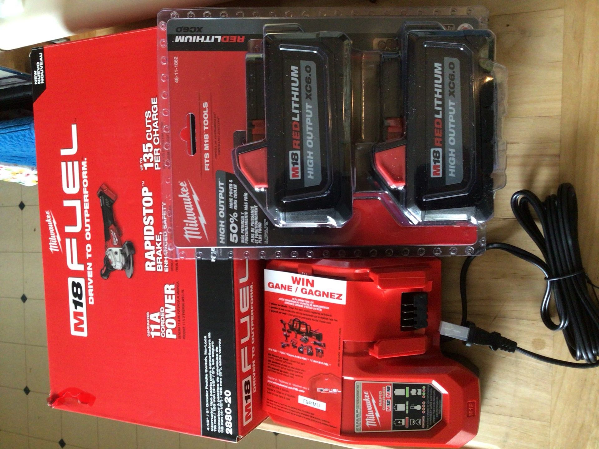 Milwaukee M18 FUEL Grinder Bundle Pack Deal. Brand NEW.