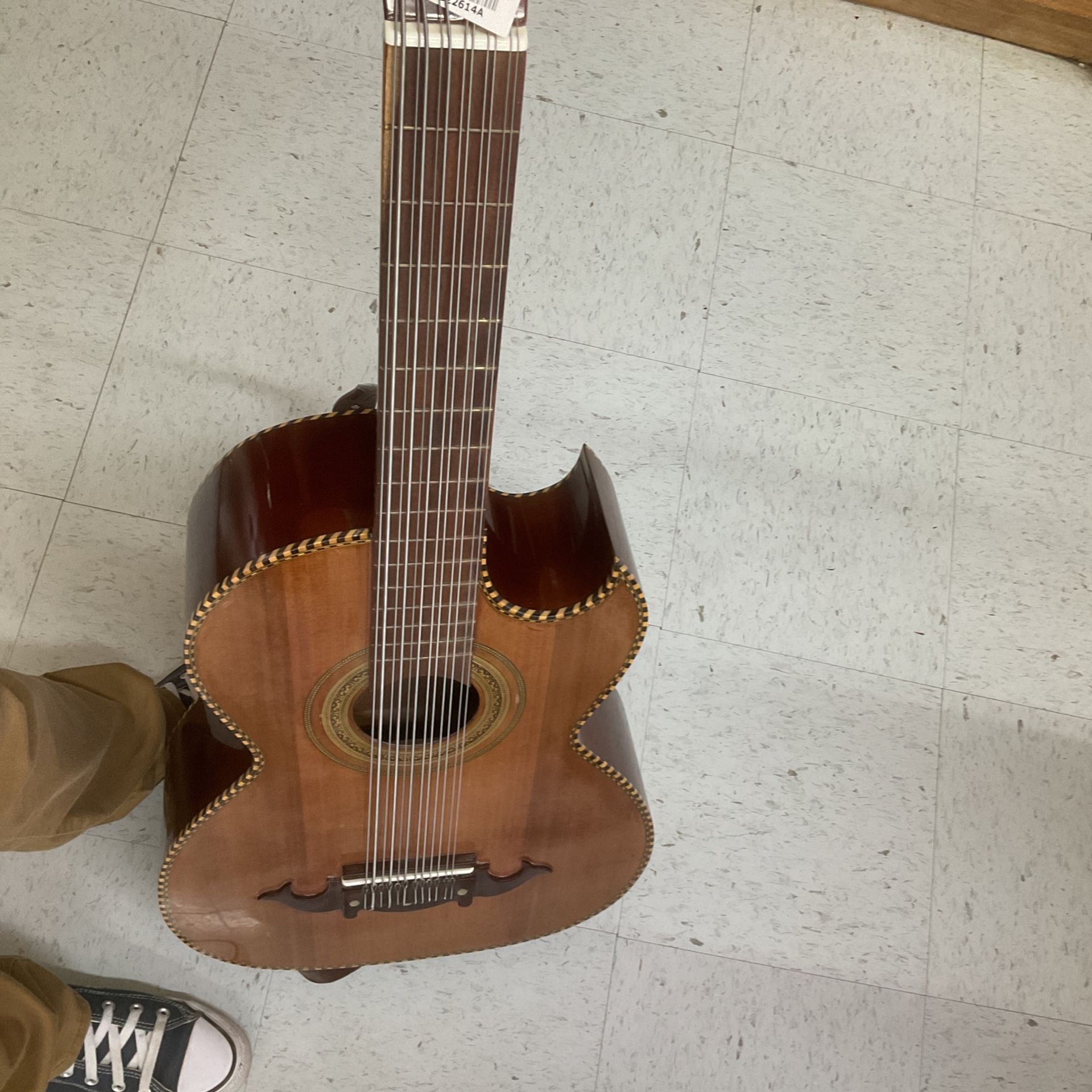 PARACHO ELITE GUITAR BAJO SEXTO for Sale in Brownsville, TX OfferUp