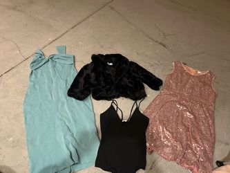 Women’s clothing bundle size med 9 pcs