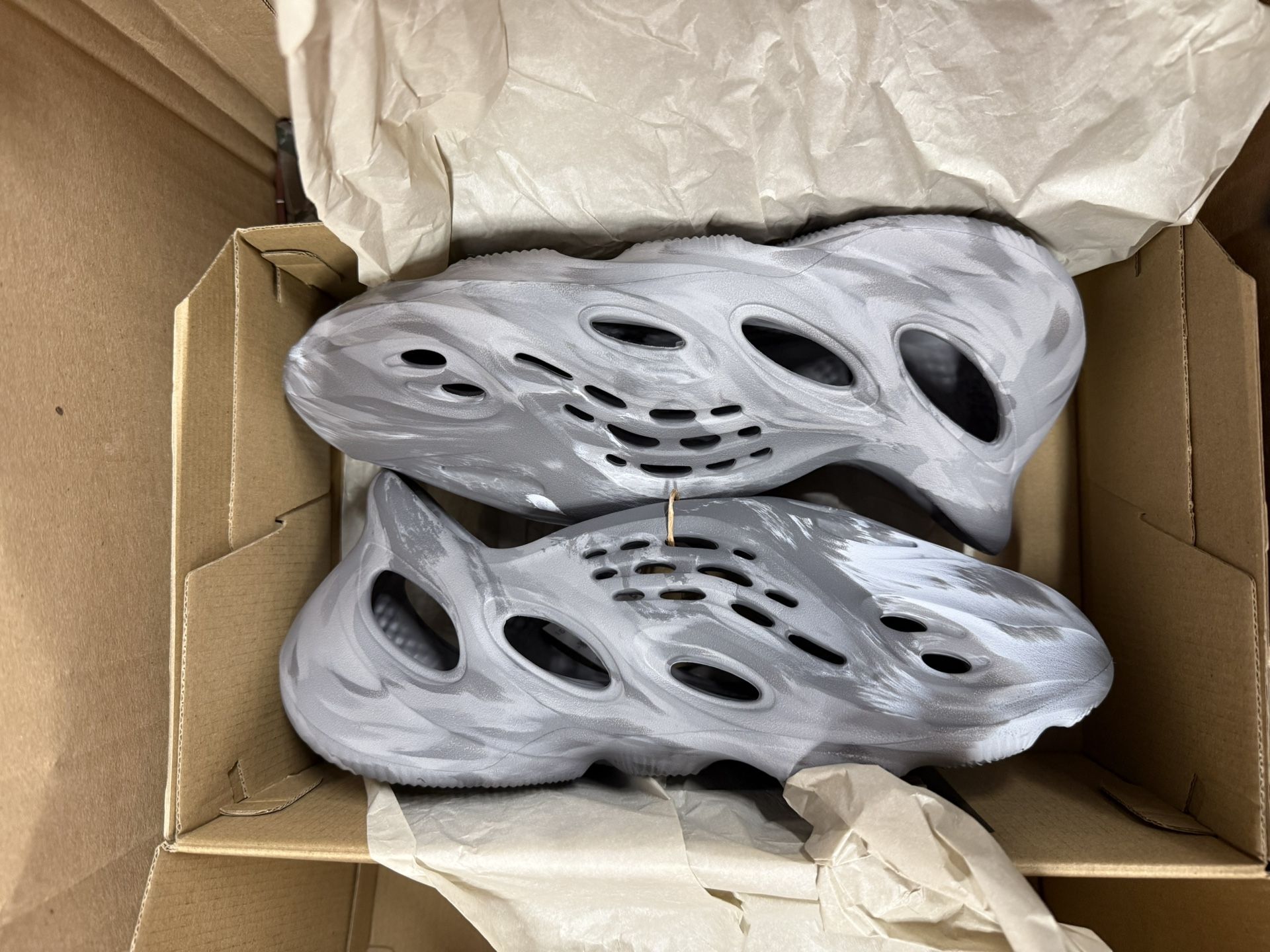 Yeezy Foam Runner MX Granite Size 10