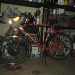 1000w Chrome Moly 5 Speed Ebike New Caomm Battery