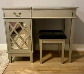 Vanity Desk with Stool and Mirror Door