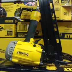 DEWALT AIR 21°DEGREES FRAMING NILER NEW