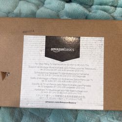 Amazon Basics TV wall mount