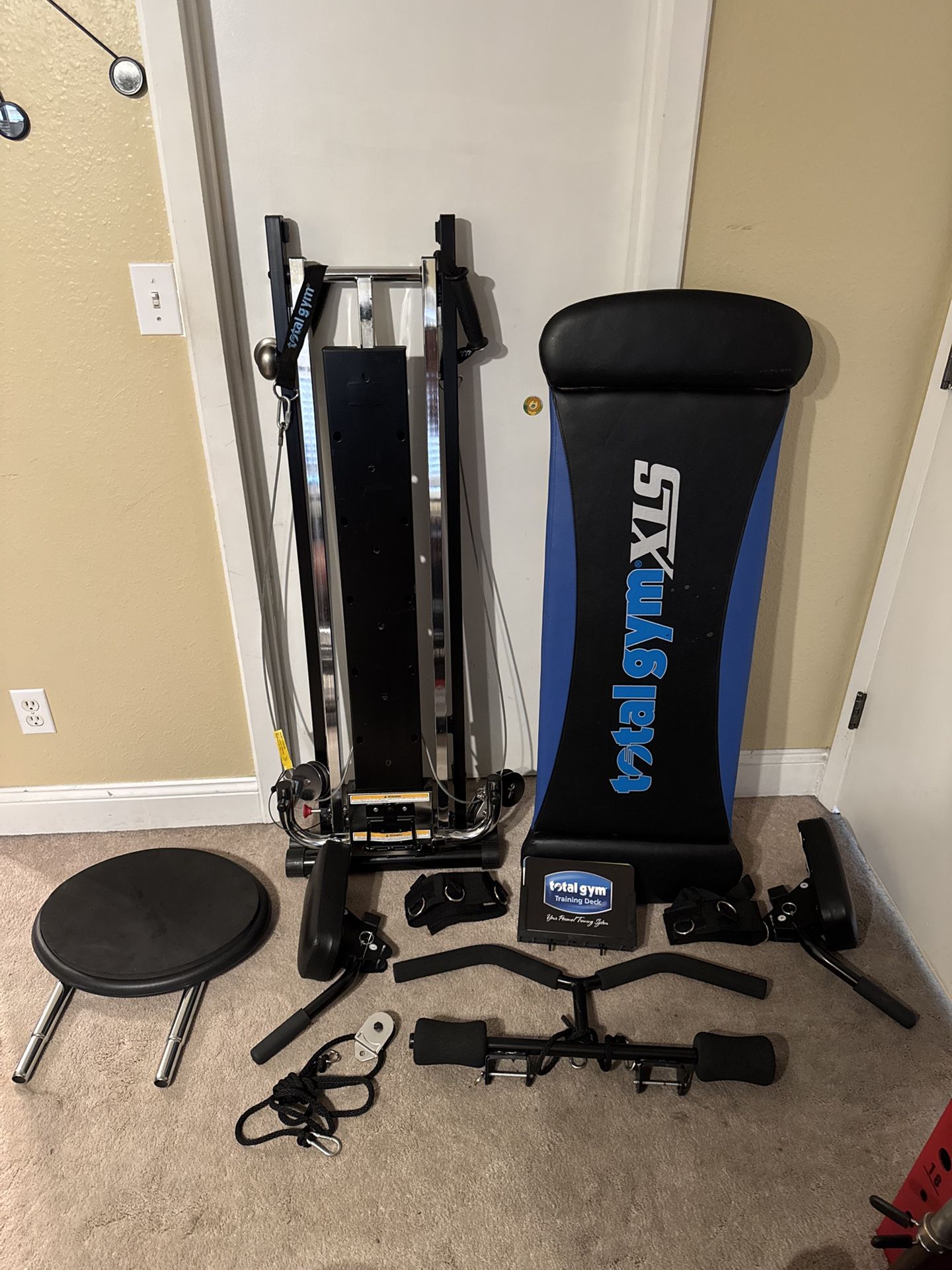 Total Gym XLS with Ab Crunch includes full set of attachments