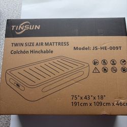 TINSUN Twin Air Mattress with Built-in Pump, 75” X 43” X 18”