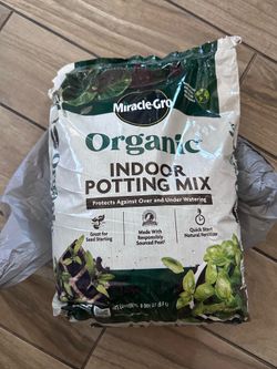 Organic Indoor Potting Mix Soil 8QT