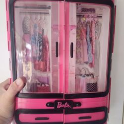 Barbie Closet/Armoire 