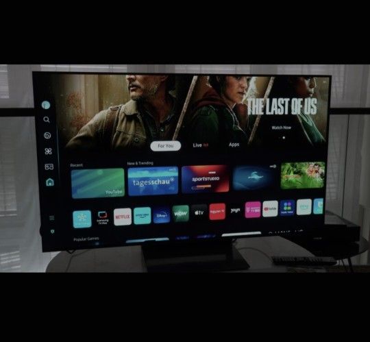 42-inch SAMSUNG OLED S90D 4K Smart TV UHD HDR