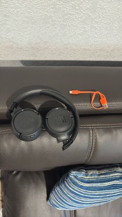 Jbl over the head headphones