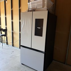 Samsung Bespoke 30 Cu FT Smart Fridge w/ Family Hub (Gray Glass)