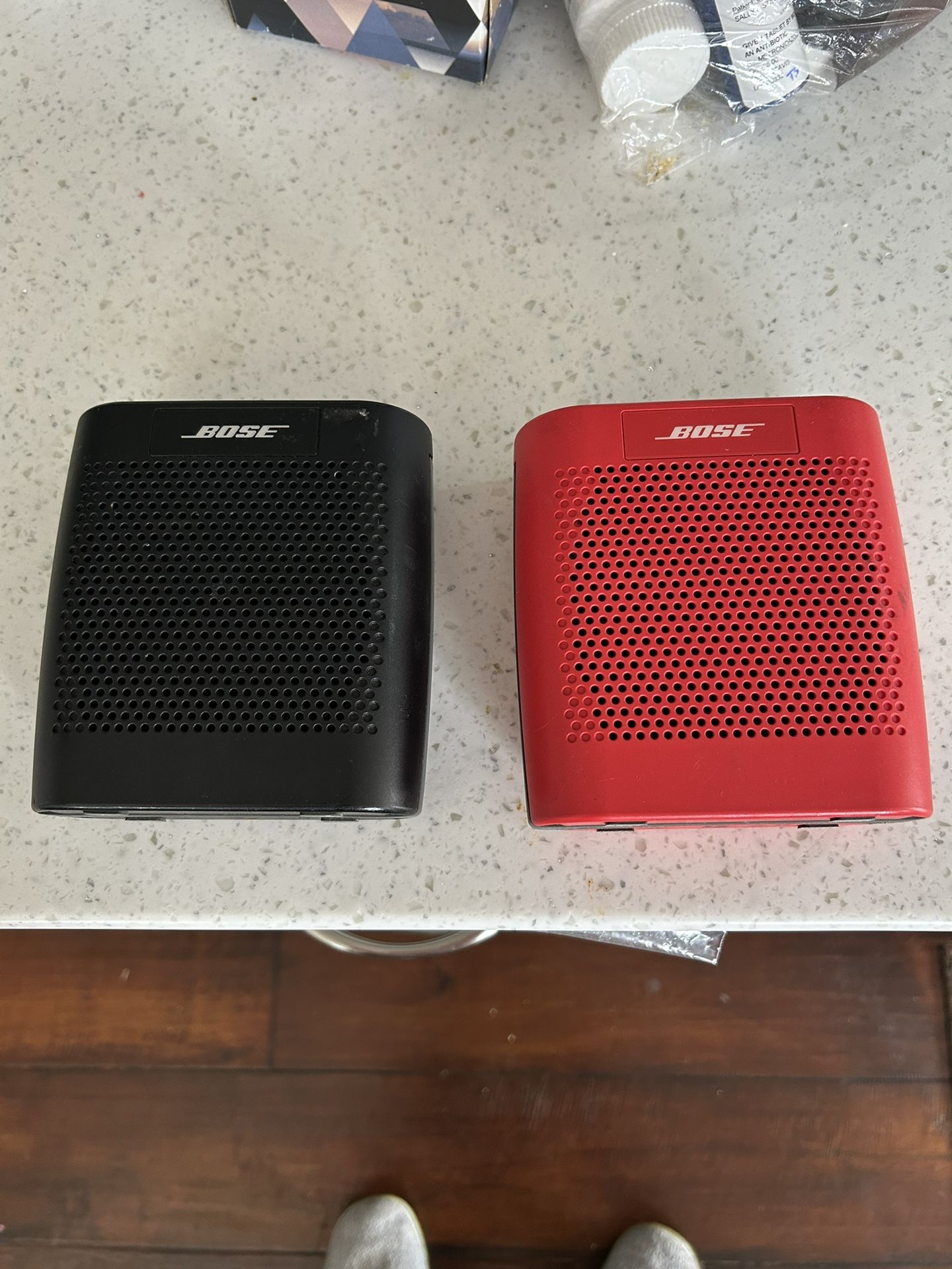 Two portable Bose speakers in great condition. Sound really good. $40 each, I take cash or Venmo. I’m up here in Vancouver, but sometimes meet in Po