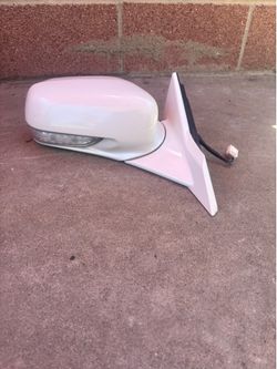 RIGHT PASSENGER SIDE MIRRO 2009-2014 ACURA TL WITH TURN LIGHT (WHITE COLOR) OEM.