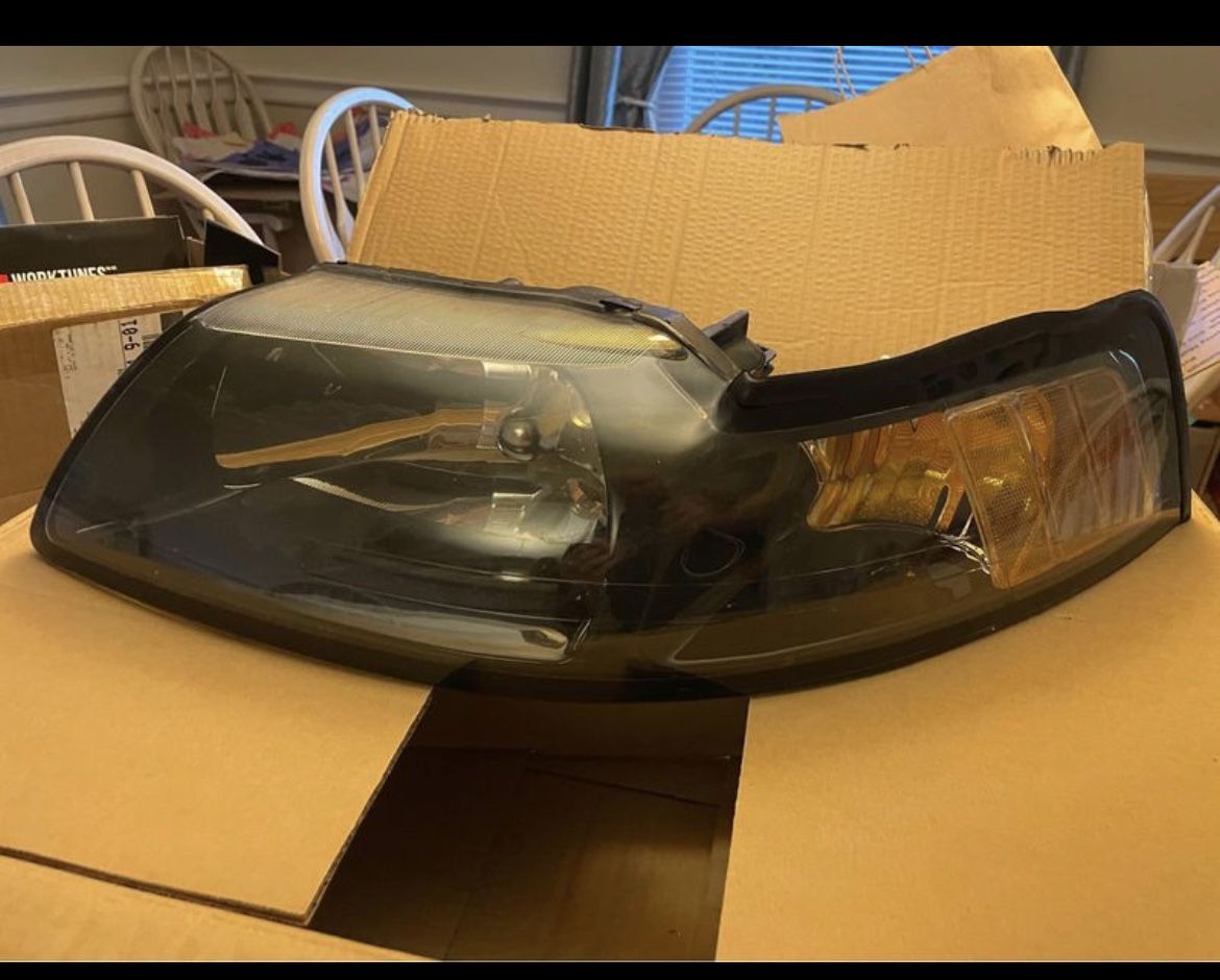 99-04 Mustang Headlights