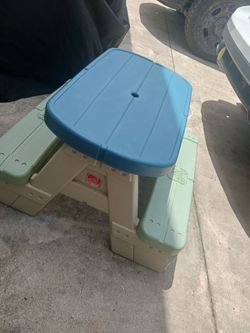 STEP 2 KIDS LIKE NEW BENCH SEAT 19 FIRM LOOK MY POST TONS ITEMS TO SEE