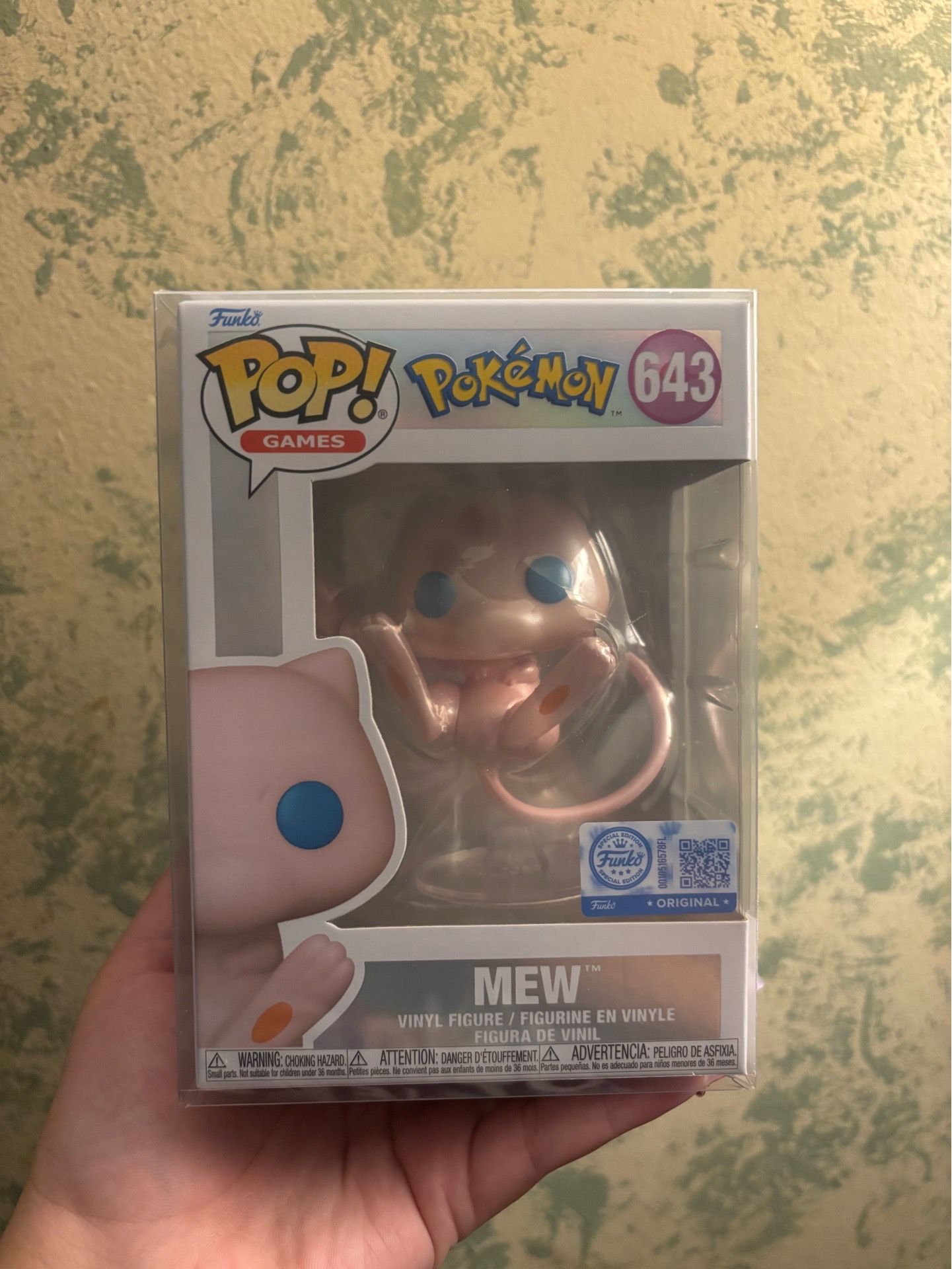 Pearlescent Mew Funko pop!