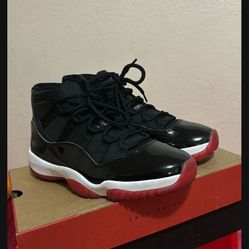 Jordan 11 bred Size 9.5