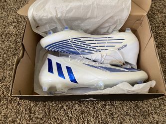 Predator edge cleats - BRAND NEW