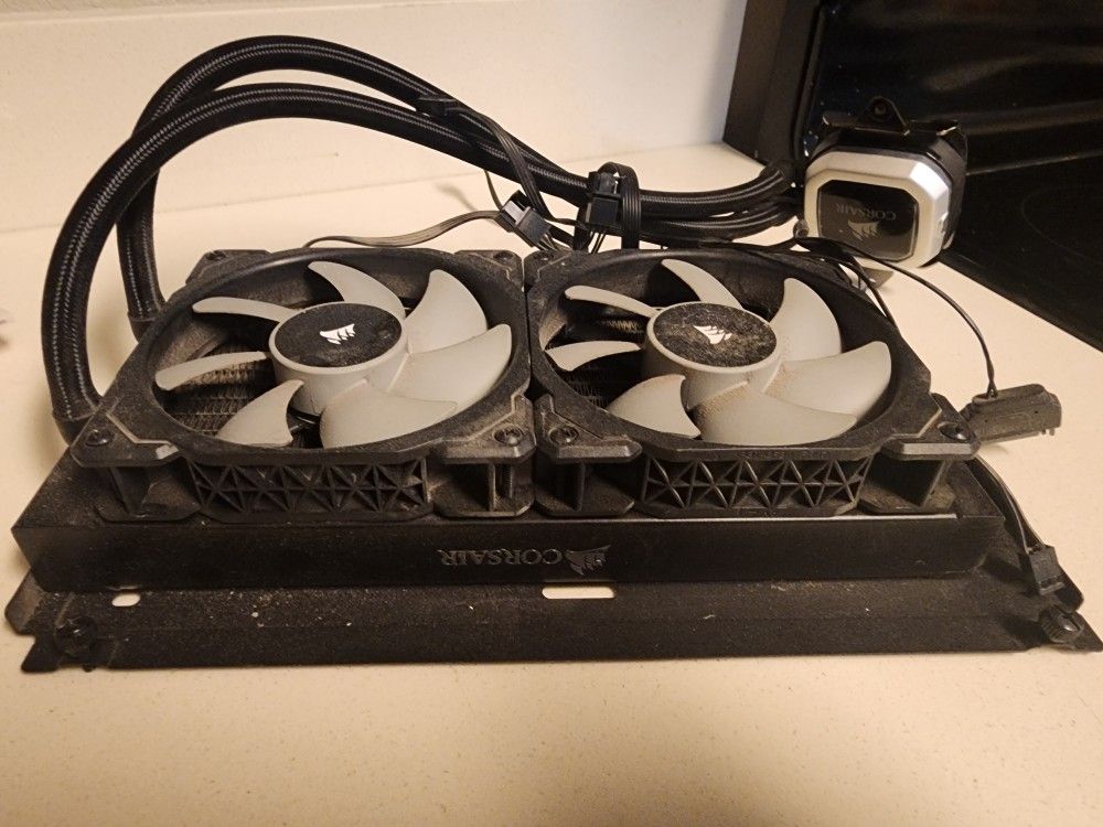 Corsair 240mm Liquid Cooler