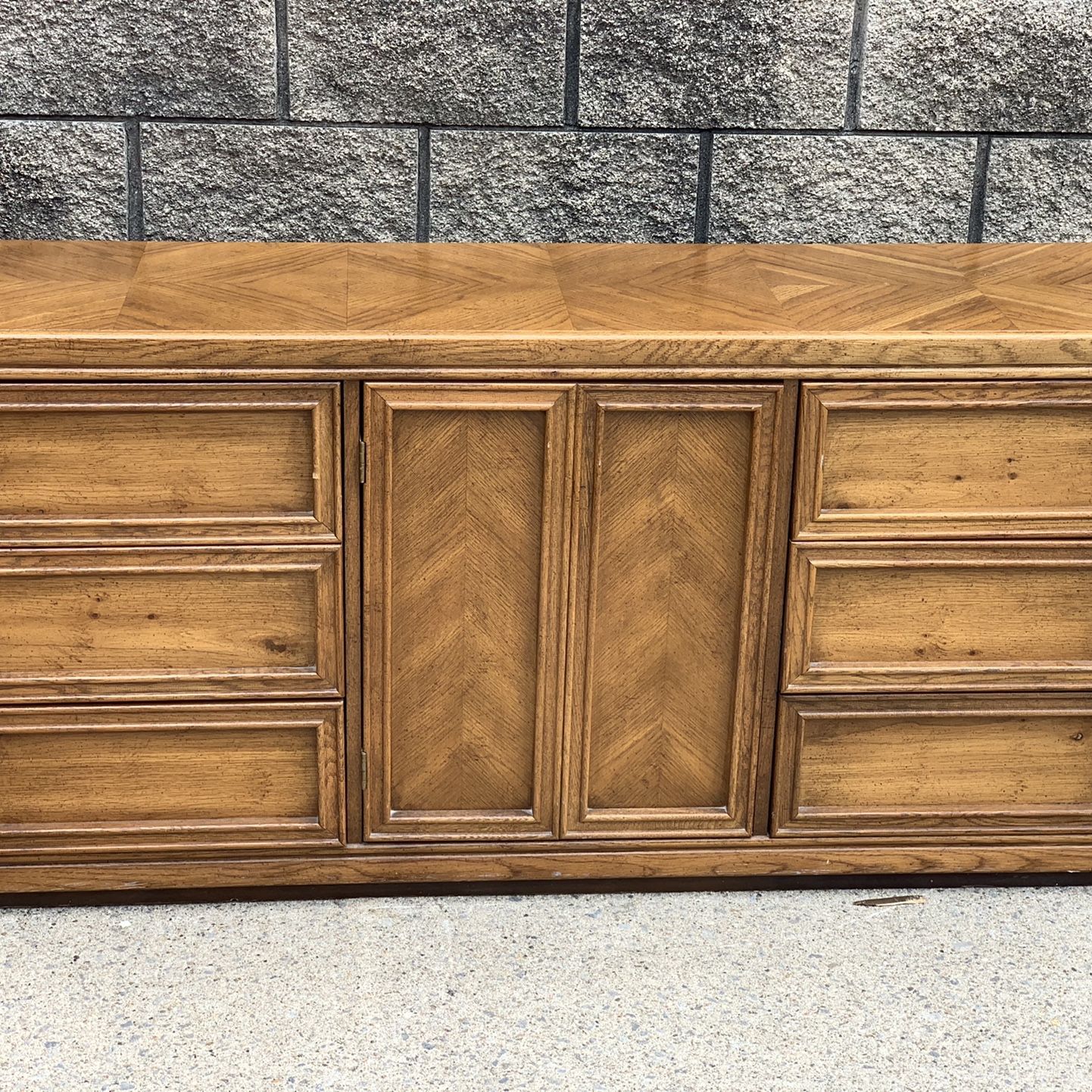 used dresser drawers for sale Modern Navy Solid Oak 8-Drawer in Pretty Praire, KS finished oak with slim legs Reclaimed Barnwood Dressers for Sale