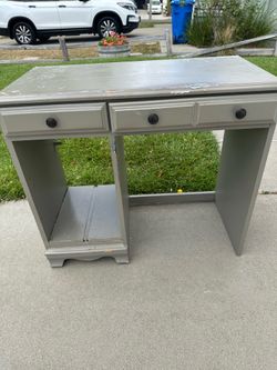 Free desk