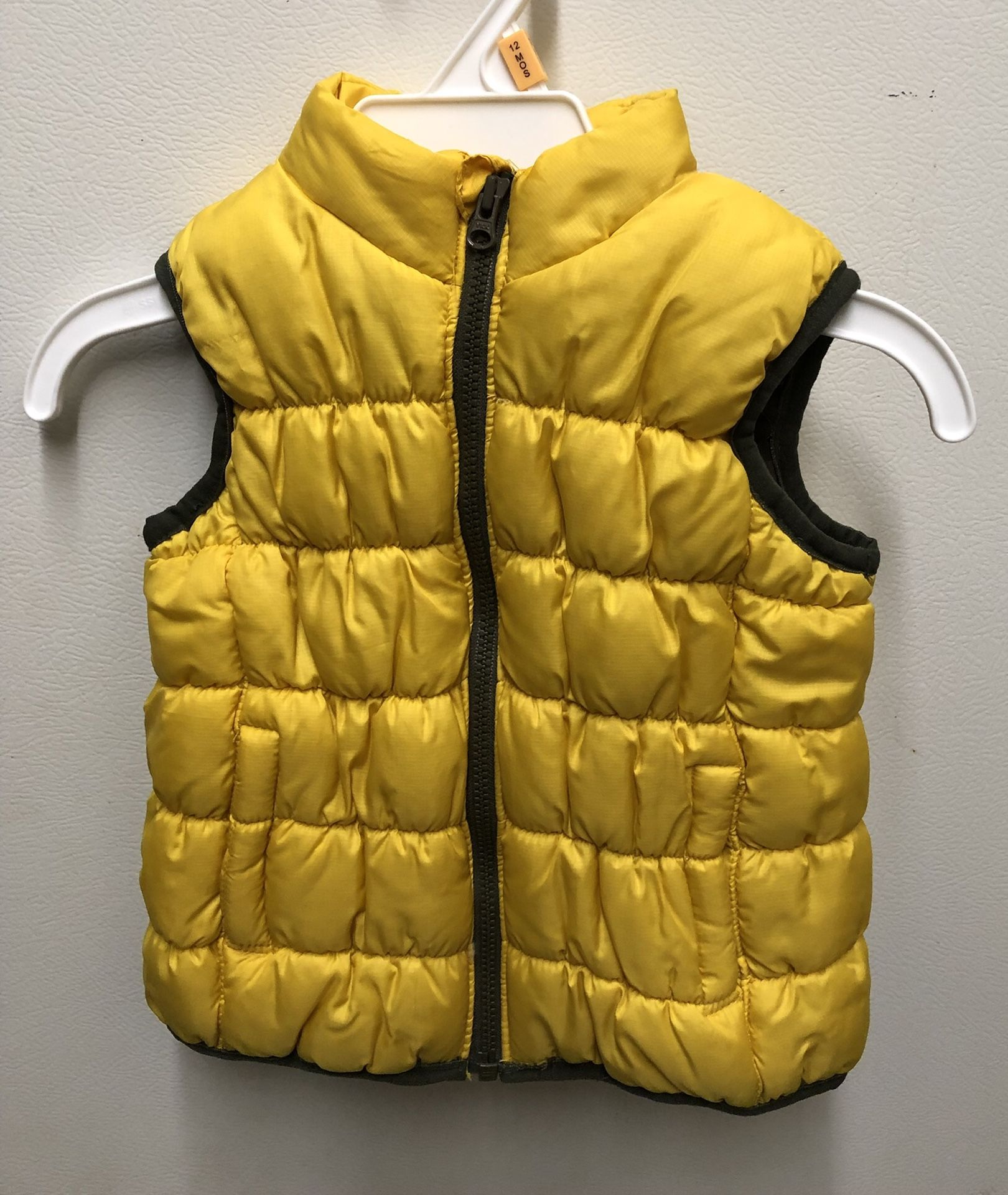 Carter’s Toddler vest size 12 months