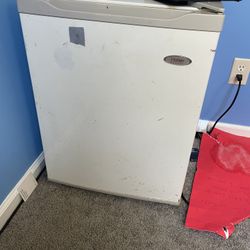 Mini Fridge 