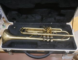 Weimar Trumpet with case F(contact info removed)7 used