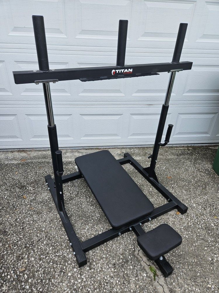 Great Condition Titan Fitness Leg Press