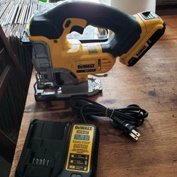 Dewalt 20v jig saw with battery and charger