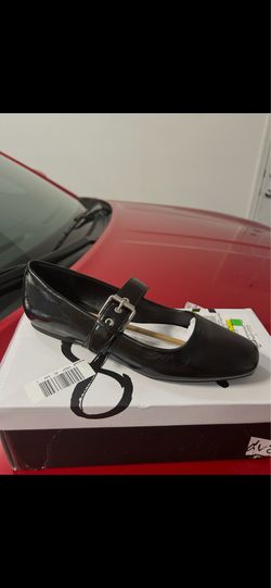 DV8 marry women’s pointed closed toe Mary Jane’s shoes black size 8.5