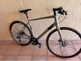 Felt hybrid bike (high end)