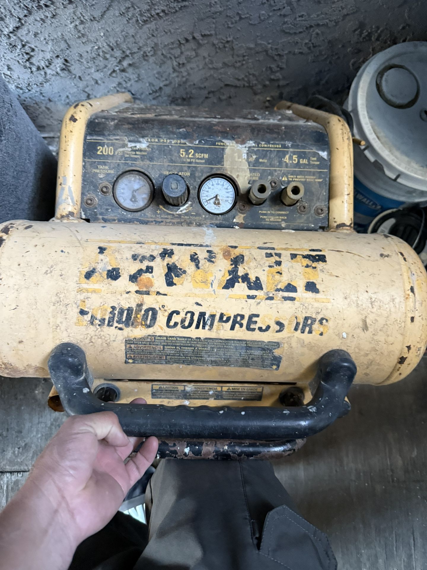 Dewalt Compressor