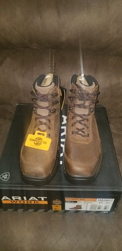 BRAND NEW MENS ARIAT WORK BOOTS .