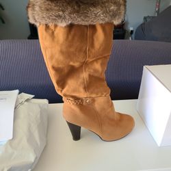 Suede Boots Fur Trimming 