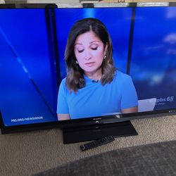 65 Inch Tv Plasma With Original Remote Control Excellent Excellent And Condition Everything