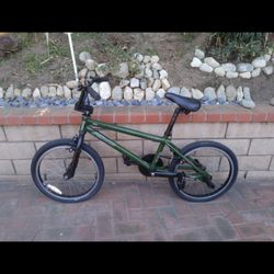 Specialized 415 BMX Bike Bicycle 20 Inch Wheels 