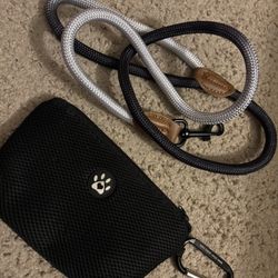 Dog      Bag/ leash