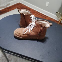 Mens UGG Boots Size 8 Khaki/Brown 