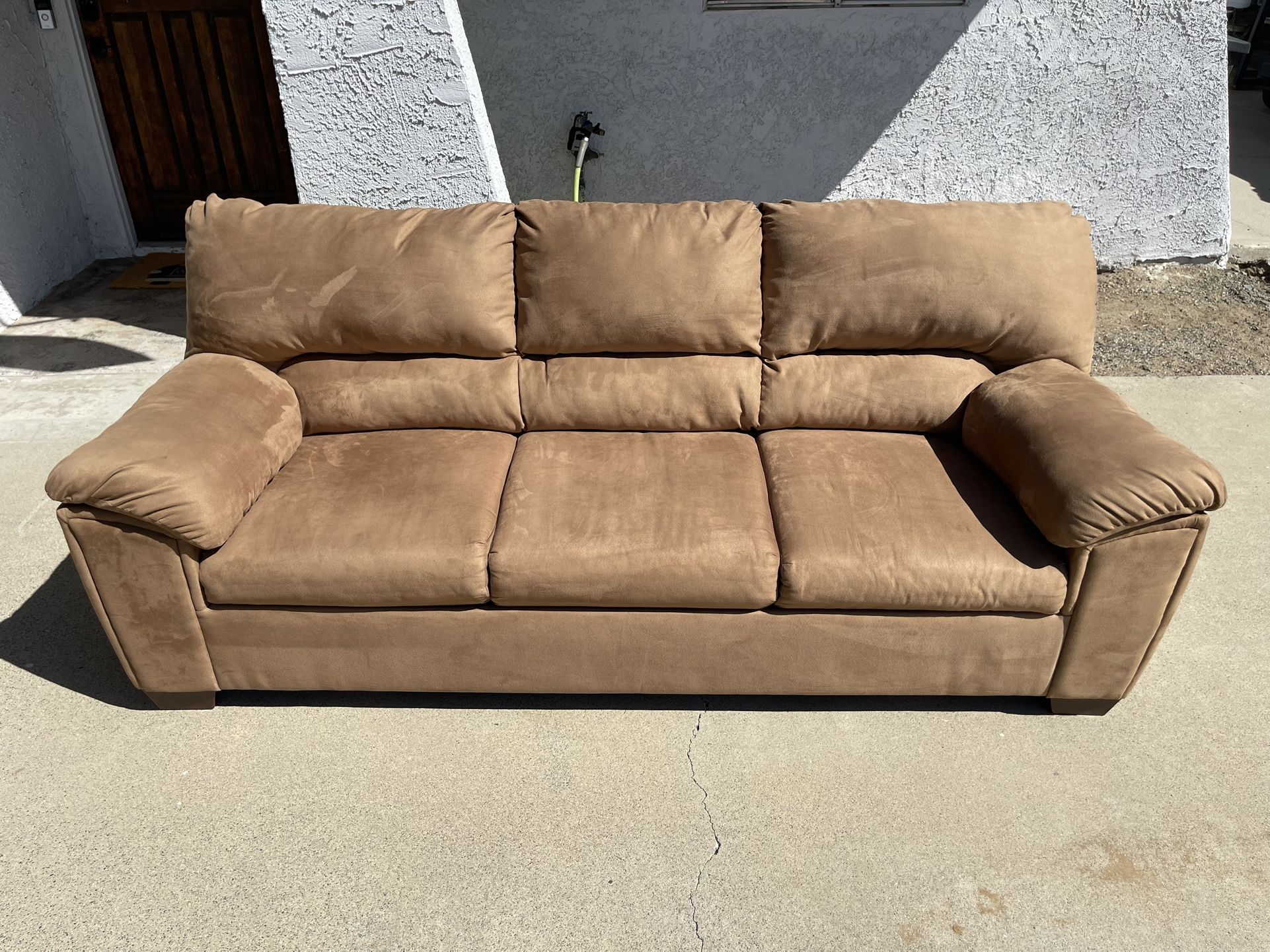 Couch With Pull Out Bed