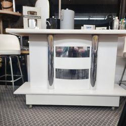 White And Mirror Bar With Two Stools