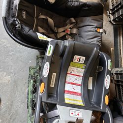 Free- Chicco Infant Car seat with extra base