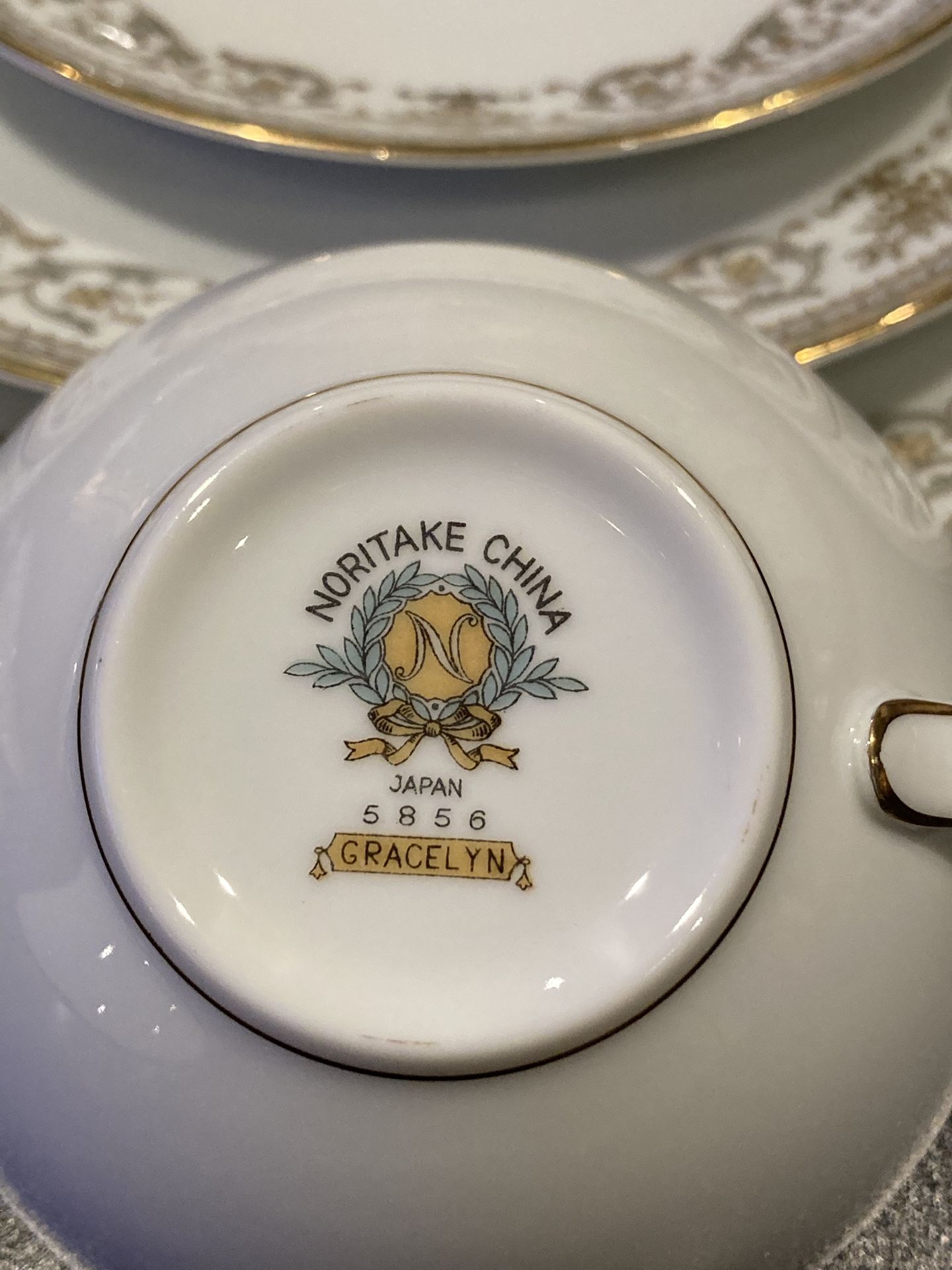 Noritake elegant dinner ware