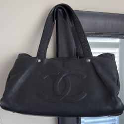 Chanel Shoulder Bag Caviar Leather 