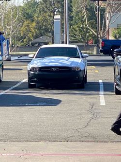 2010 V6 Ford Mustang