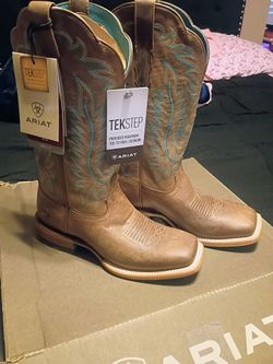 Brand new ariat boots firm on price size 7 1/2 for women!!