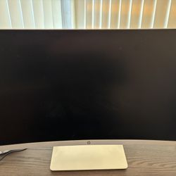 27in LCD HP Curve Monitor 