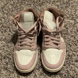 Jordan 1 Mids Size 7.5 M