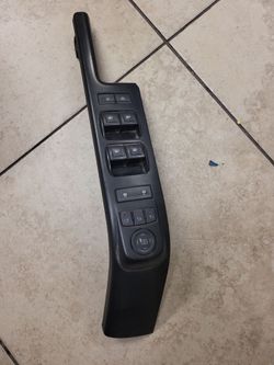 14-19 Silverafo Front Left Driver Master Power Window Switch
